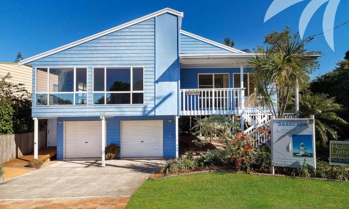 Seal Rocks House | Seascape