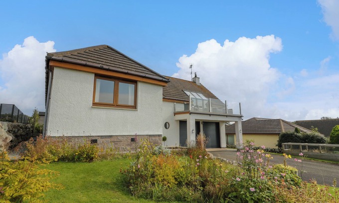 Rockcliffe House | SEASCAPE, family friendly, luxury holiday cottage in Dalbeattie