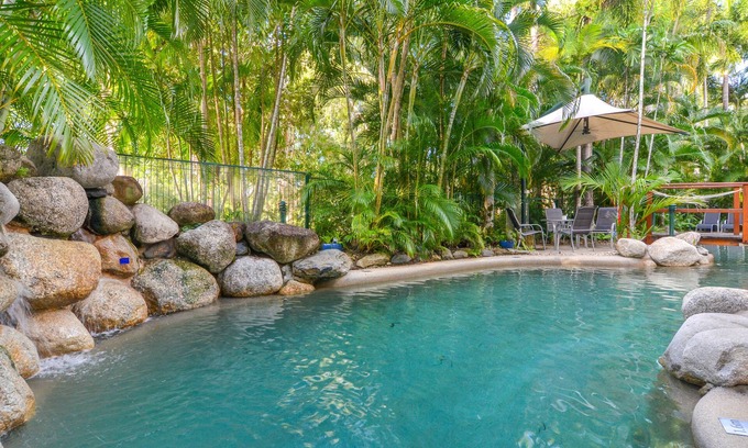 Port Douglas Hotel | Seascape Holidays - Coral Apartments