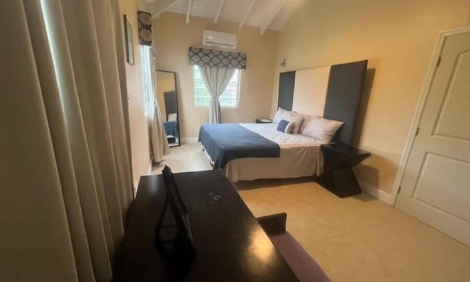Saint George Parish Apartment | Seascape Modern Apt Near Airport