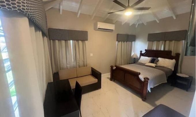 Saint George Parish Apartment | Seascape Studio Near the Airport is modern & suitable for business or vacation