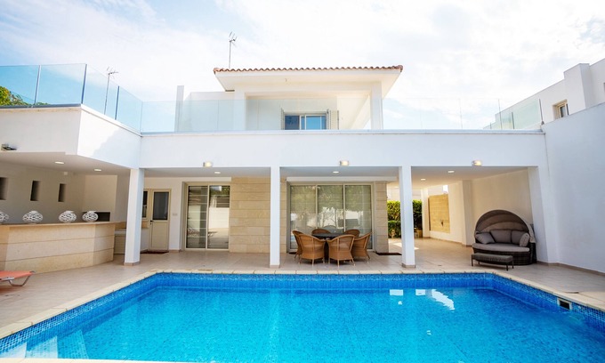 Pyla Villa | Seaside 3 Bedroom Villa - Private Pool