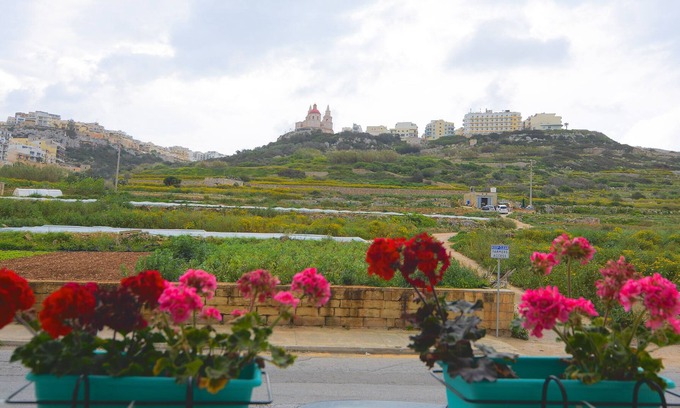 Għadira Apartment | Seaside Apartments Malta Mellieha Bay 3 bedroom Holiday Apartment