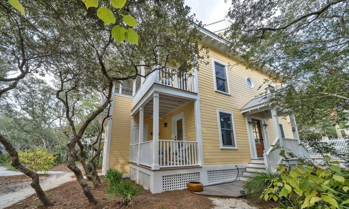 Seaside House | Seaside "Beach Haven" |2BR | Sleeps 6 | NEW Tower with VIEW | 2 Bikes!