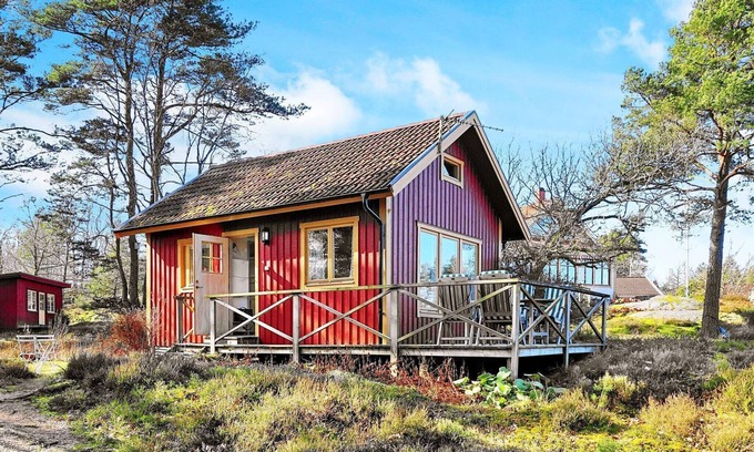 Ellos House | Seaside Charm in Flaton Retreat-By Traum