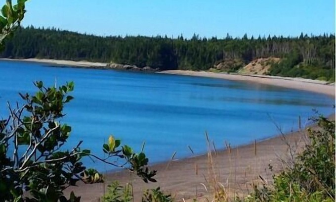 Seeleys Cove Cottage | Seaside Cottage On Beautiful New Brunswick Beach
