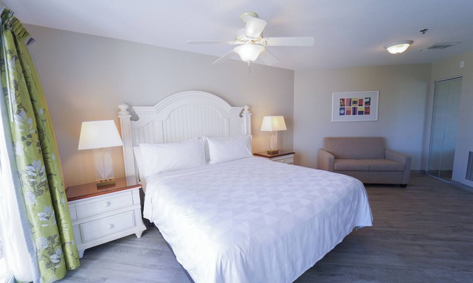 Crystal Harbour Resort | Seaside Dream! Amazing Island View Room w/1 Queem Bed, Outdoor Pool