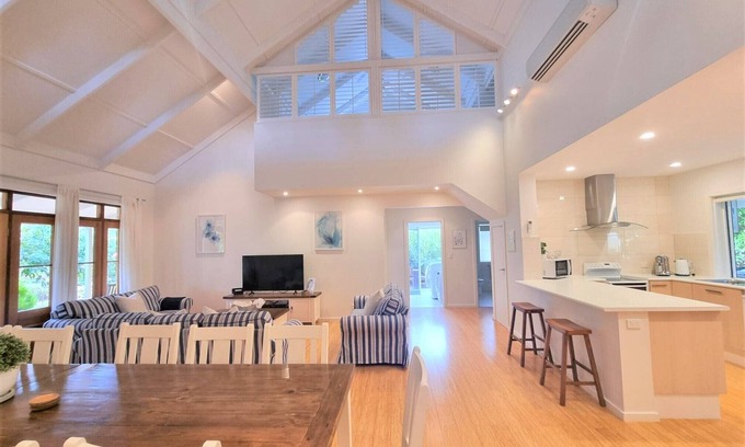 Brownlow Ki House | Seaside Garden Cottages: The Villa, Beautiful & Private Kingscote Accommodation