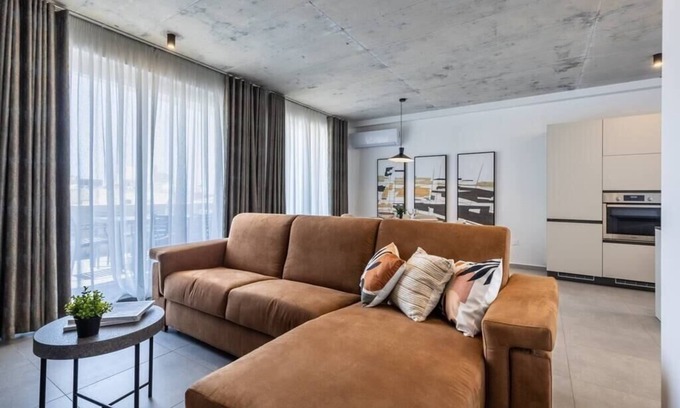 St. Andrew's Apartment | Seaside Luxury in Pembroke, St. Julians