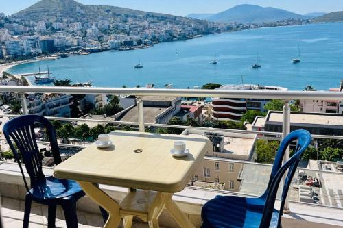 Qender Apartment | Seaside Serenity! FREE PARKING!