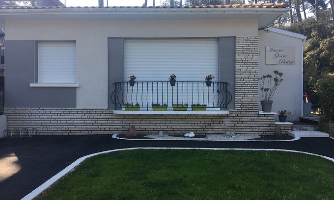 Ronce-les-Bains House | Seaside villa in ronce les bains 4/5 people