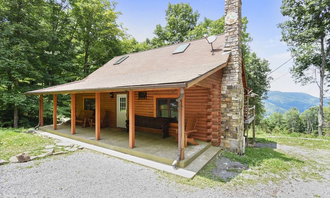 Harman Cabin | Secluded Cabin, Comfortable Lux, Valley View ~ Canaan Valley & Seneca