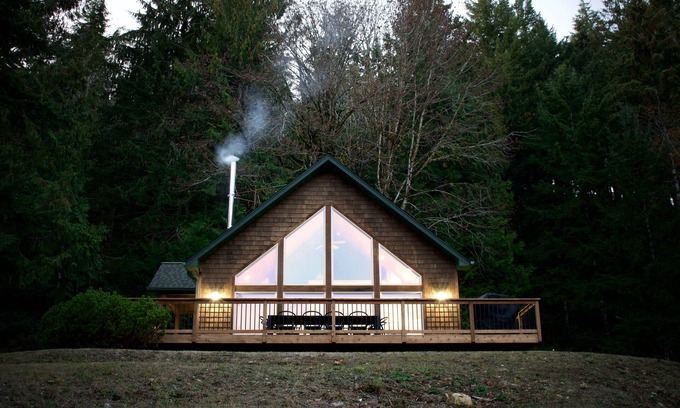 Lilliwaup Cabin | Secluded Cabin Near Hood Canal & Olympic National Forest.