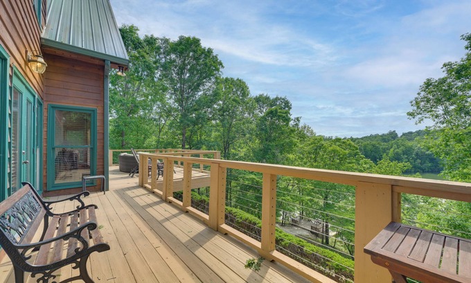 Wedowee House | Secluded Cove & Fire Pit: Lake Wedowee Getaway