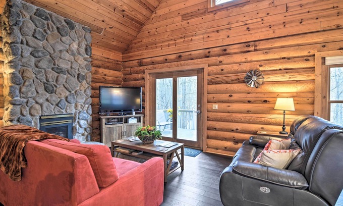 Michaywe Cabin | Secluded Gaylord Cabin w/Deck, Fire Pit & Grill!