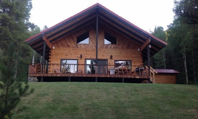 Essex Cabin | Secluded Glacier Meadow Log Home