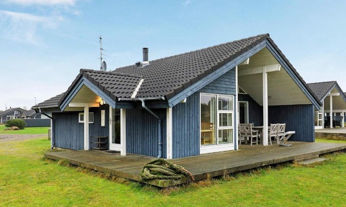 Lodbjerg Hede House | Secluded Holiday Home in Ringk bing with Terrace