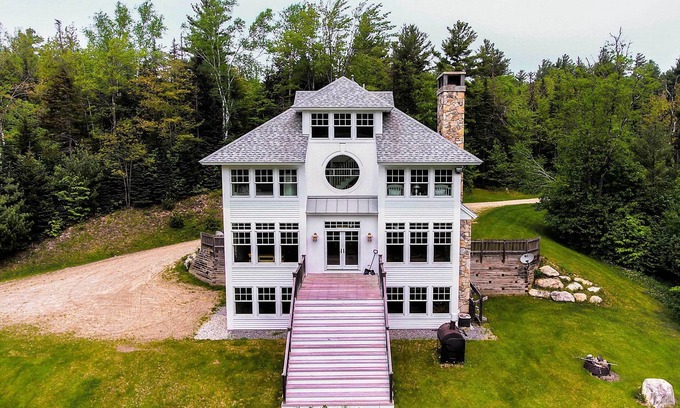 Winhall House | Secluded Home, 7 Mins to Stratton Mountain Resort