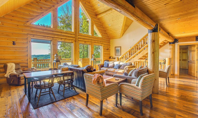 Eldorado Cabin | Secluded Iowa Home Near Hiking & Fishing!