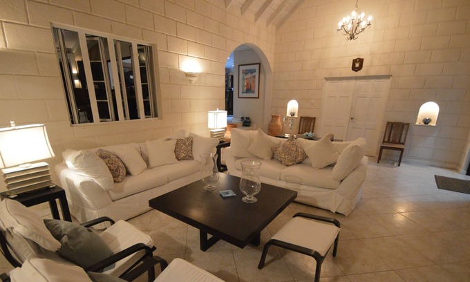Christie Villa | Secluded luxury 5 bed villa in the trees- pool/gym
