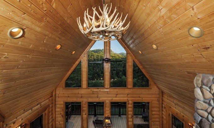 Fontana Dam Cabin | Secluded Mountain Lodge with private dock on a picturesque lake