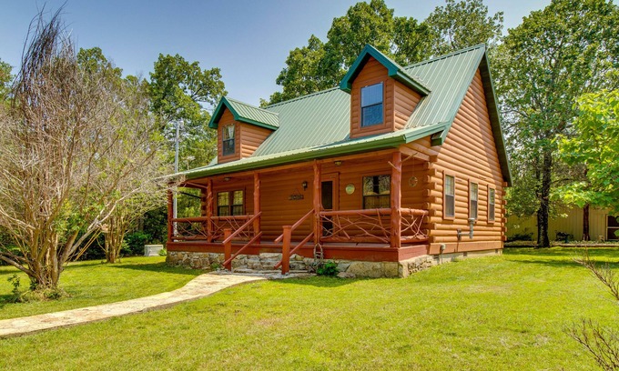 Oakland Cabin | Secluded Oakland Cabin w/Private Yard!