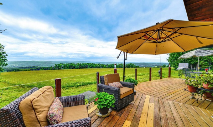 Oxford Cabin | Secluded Oxford Cabin on 75 Acres: Sunset Views!