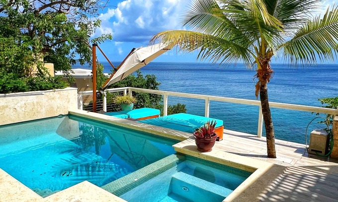 David Point Villa | Secluded Paradise with Stunning Views & Pool