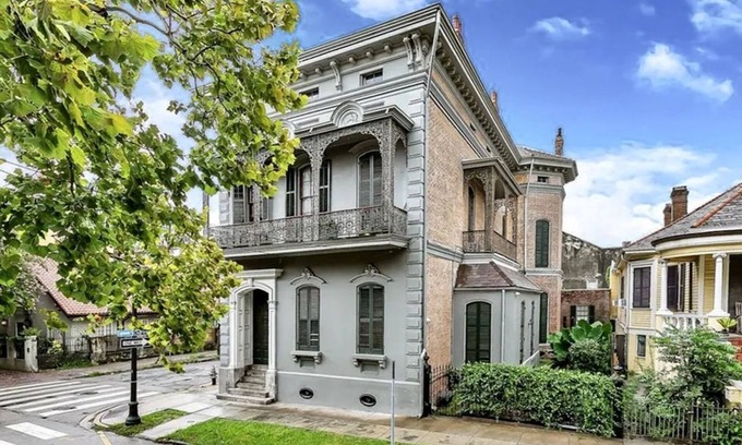 Faubourg Marigny Bed & Breakfast | Secluded private cottage w/courtyard where French Qrtr meets Frenchmen St.