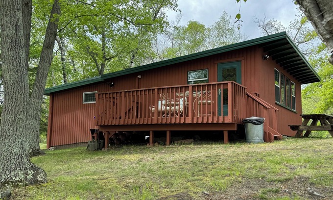 Pequot Lakes Cabin | Secluded, quaint, updated 2 Bdrm on the Lake, Fire pit, wildlife, biking