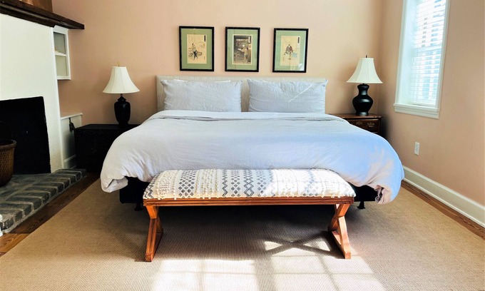 Harleston Village House | Secret Garden Guesthouse