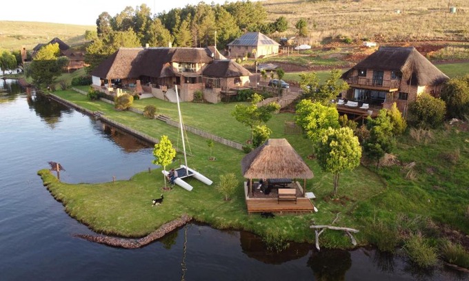 Emalahleni House | Sedgefield Lodge