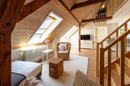 Schwerin Apartment | Seeblick-Dachgeschoss in historischer Villa zentral 4 PAX