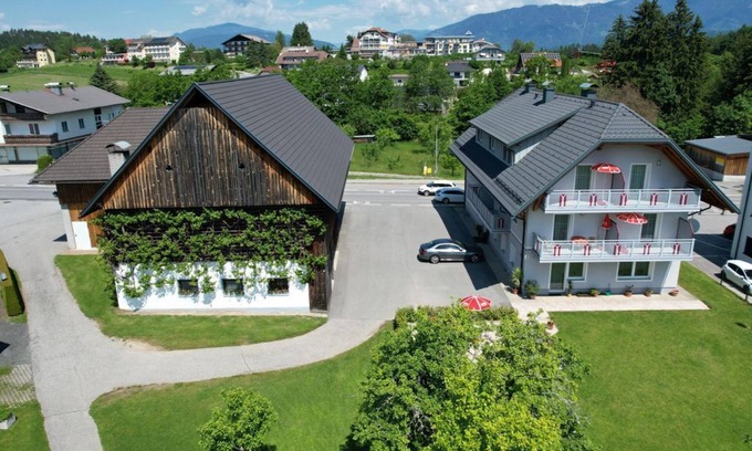 Drobollach am Faakersee Bed & Breakfast | Seeblickstrasse - Fewo Nr.2 - Ferienwohnungen Petschnig