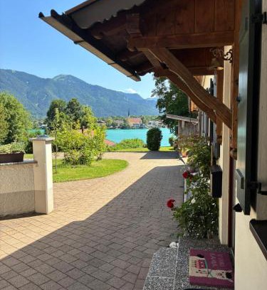 Tegernsee Apartment | Seehäusl mit Badeplatz