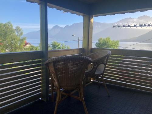 Botnhamn Cabin | Segla Guesthouse - with view of Fjord