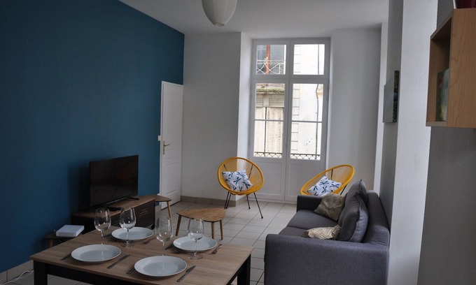 Segre Apartment | Segré center T2 42m² ✰cuisine✰chambre✰salon✰wifi