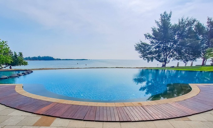 Mlonggo Hotel | Sekuro Village Beach Resort