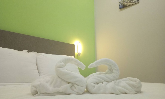Kota Bharu Apartment | Selesa Homestay 2BR 2Queen-Beds CONDO@CENTRAL K.B.