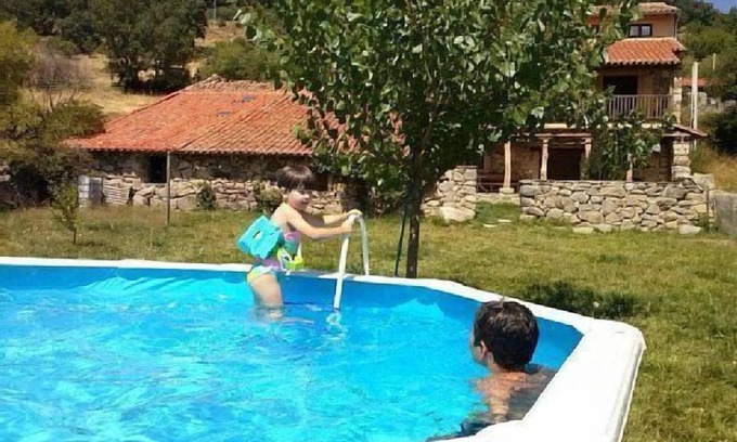 Navalperal de Tormes Cottage | Self catering La Tablilla y La Terraza for 8 people