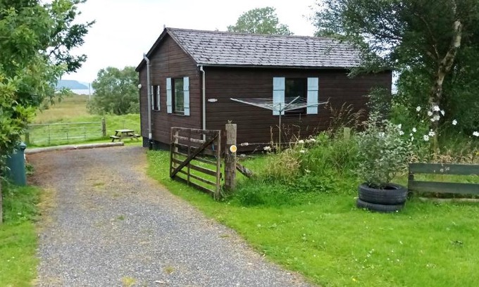 Breakish Ski Chalet | Self catering at the Breakish Horse