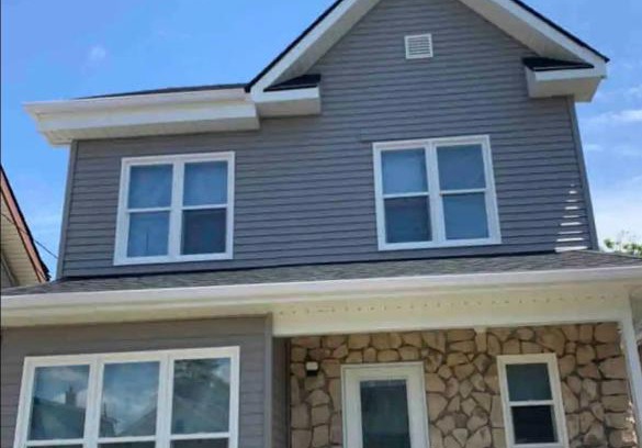 Walkerville Apartment | Self contained 2 level apartment with 4 bdrms & 2 bathroom