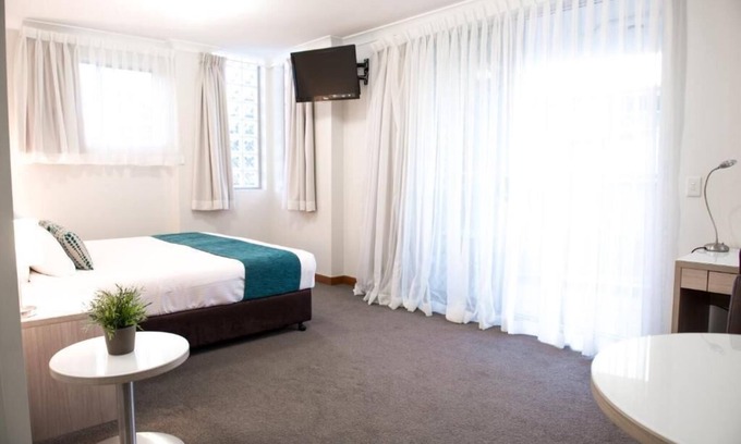 Copacabana Apartment | Self Contained Studio