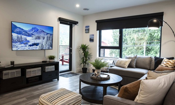 Revelstoke Apartment | Selkirk Staytion - Stylish Condo with Hot Tub