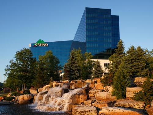 Salamanca Hotel | Seneca Allegany Resort & Casino