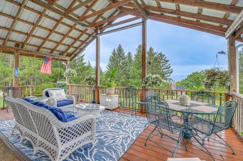 Burdett House | Seneca Lake Retreat with Deck - Walk to Wineries!