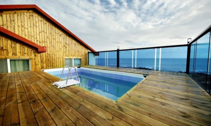 Pyoseon House | Seogwipo Jijunghae Pool Villa Pension