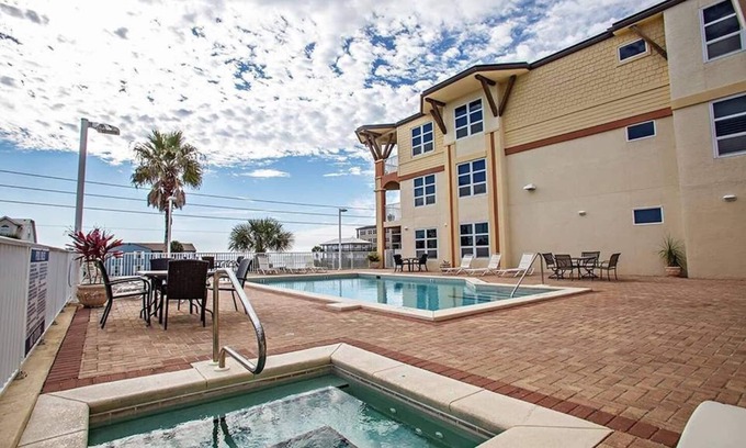Mexico Beach Condo | Sep 3-19 Last Minute Opening! Oceanview Condo, Heated Pool, Hot Tub & Sauna!