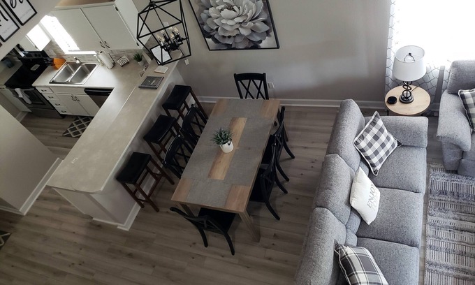 Table Rock Condo | SEPT. REDUCED RATES! NEWLY UPDATED 3 Bedroom-3 full bath- CLOSE TO EVERYTHING!