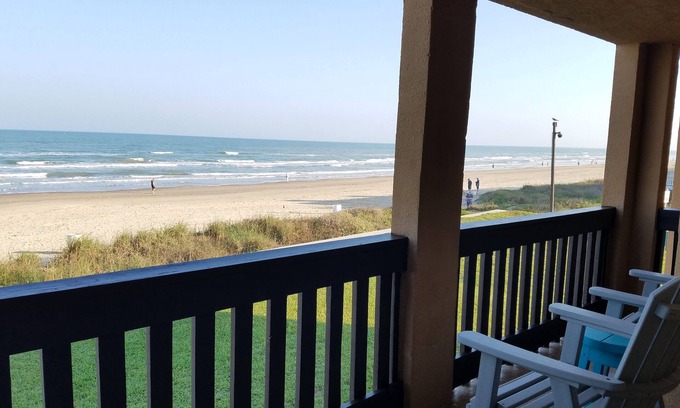 South Padre Island Condo | "September" 2025-SPECIAL" 100% Beachfront View 100% Remodeled Condo